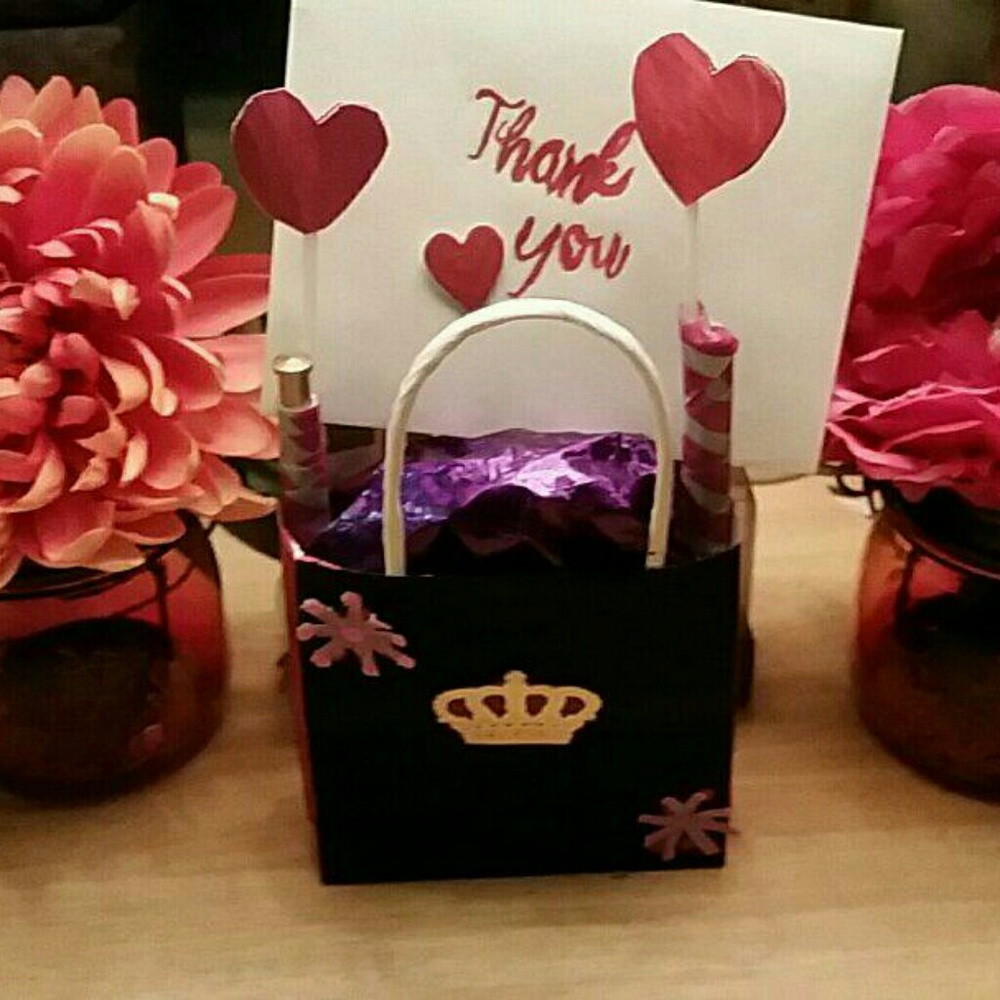🎁Custom Gift Wrapping with Every Purchase💖🎁 - Picture 1 of 10